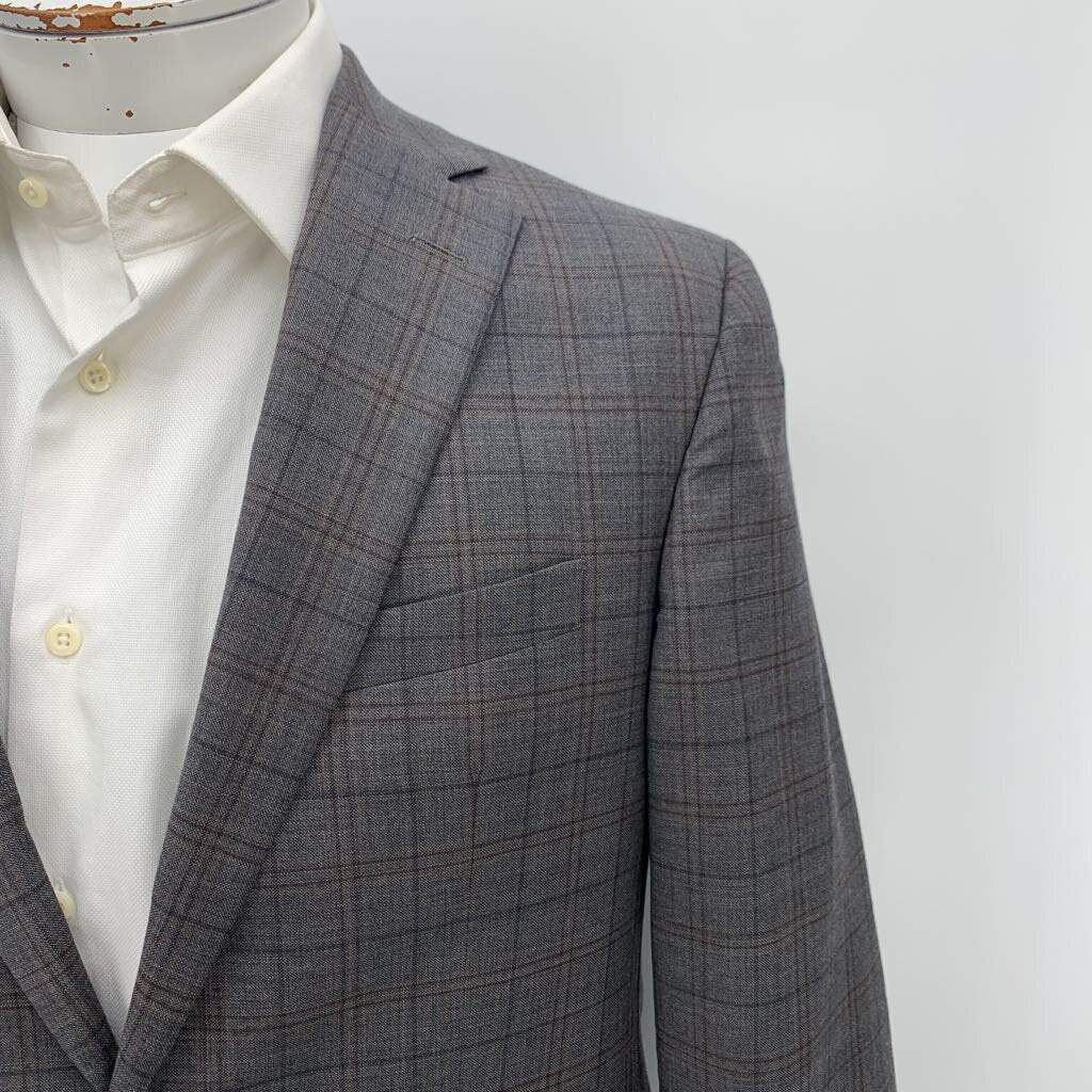 David Donahue Suit