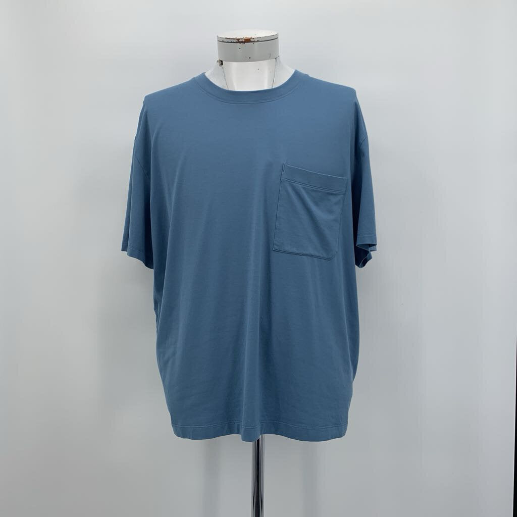 Lululemon T-Shirt