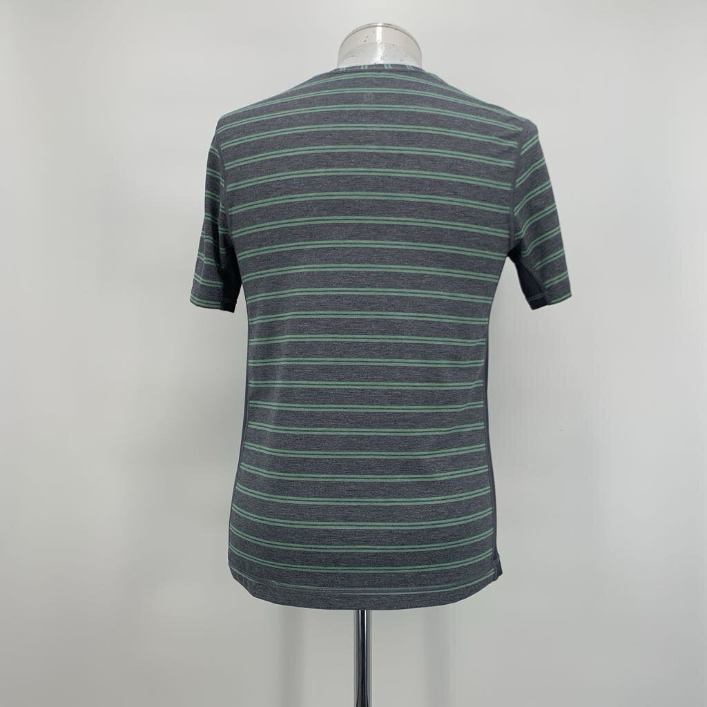 Lululemon T-Shirt