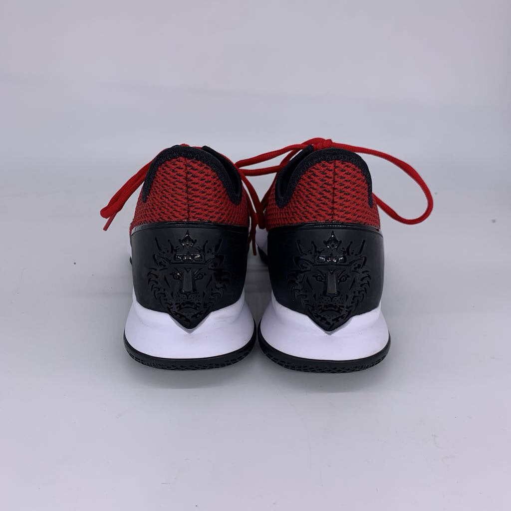 LeBron Witness 4 Sneakers ...
