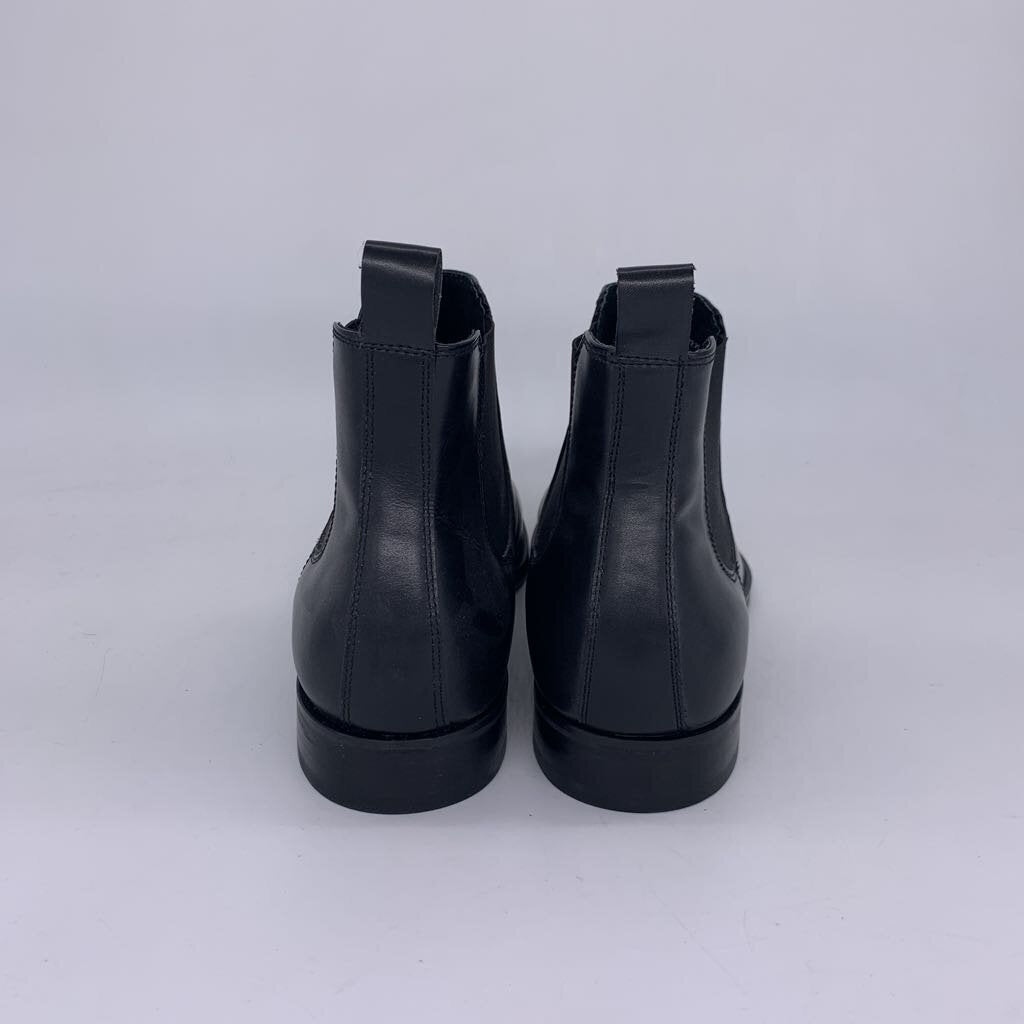 Banana Republic Chelsea Boots