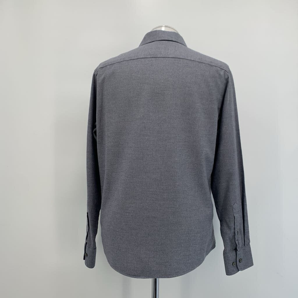 Untuckit Shirt