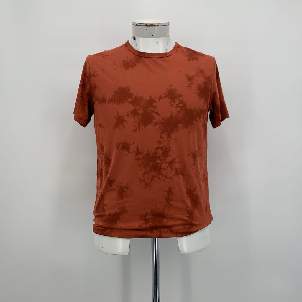 Lululemon T-Shirt