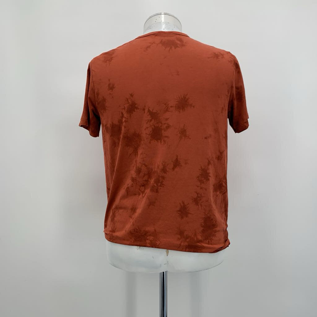 Lululemon T-Shirt