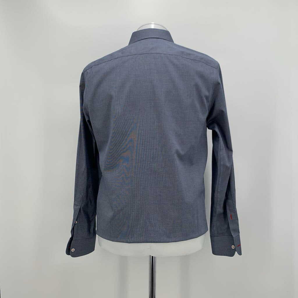 Untuckit Shirt