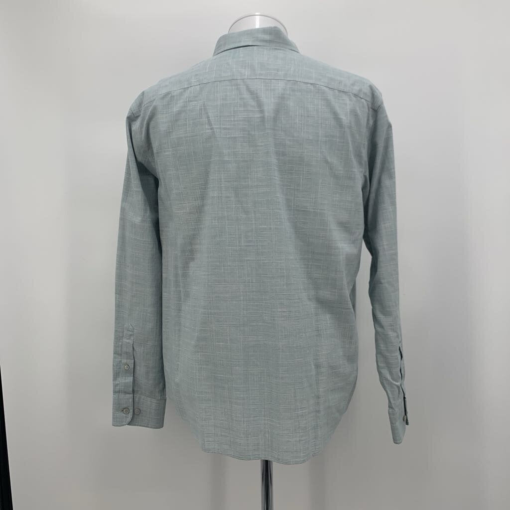 Untuckit Shirt