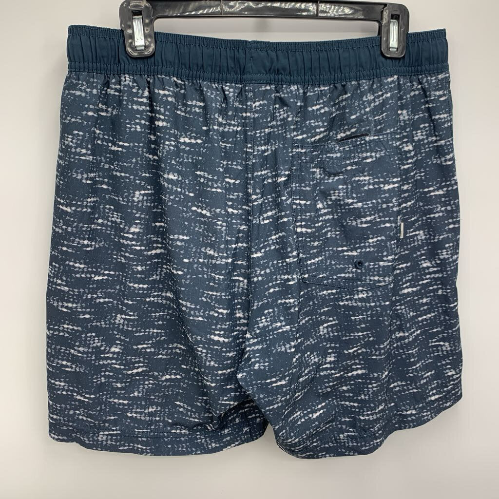 Vuori Shorts
