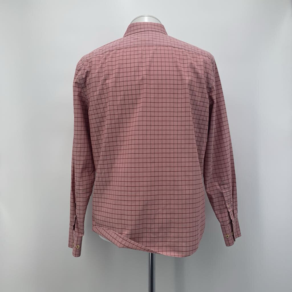 Untuckit Shirt