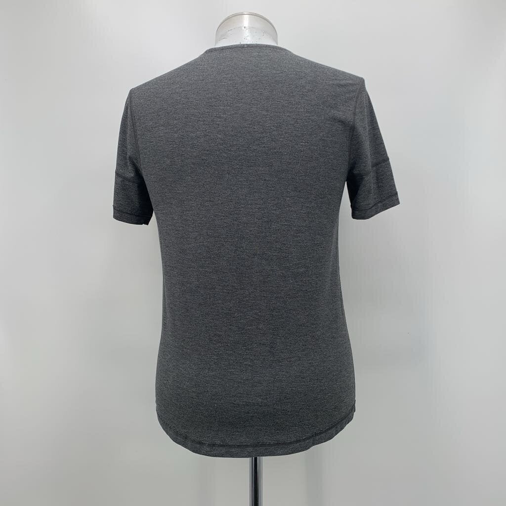 Lululemon T-Shirt