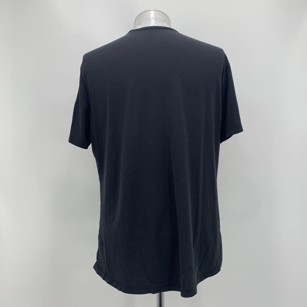 Lululemon T-Shirt