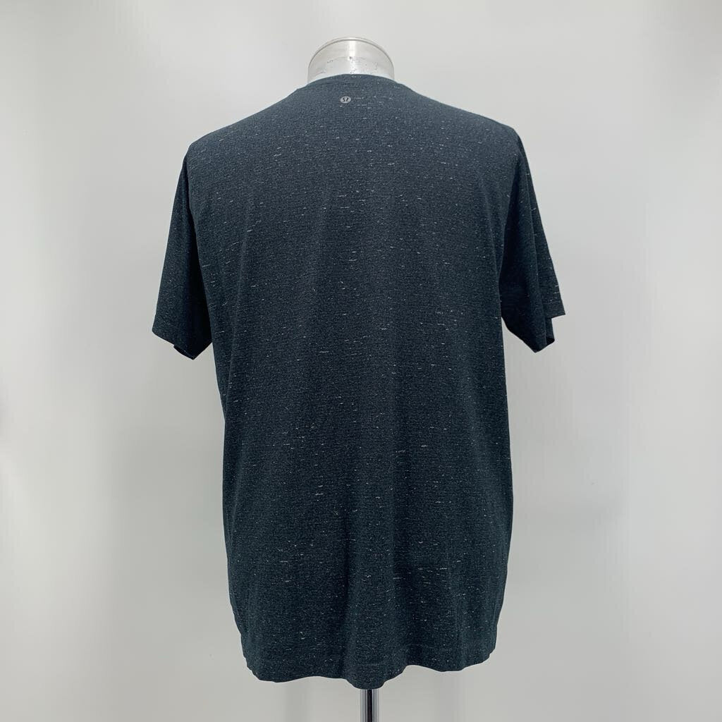 Lululemon T-Shirt