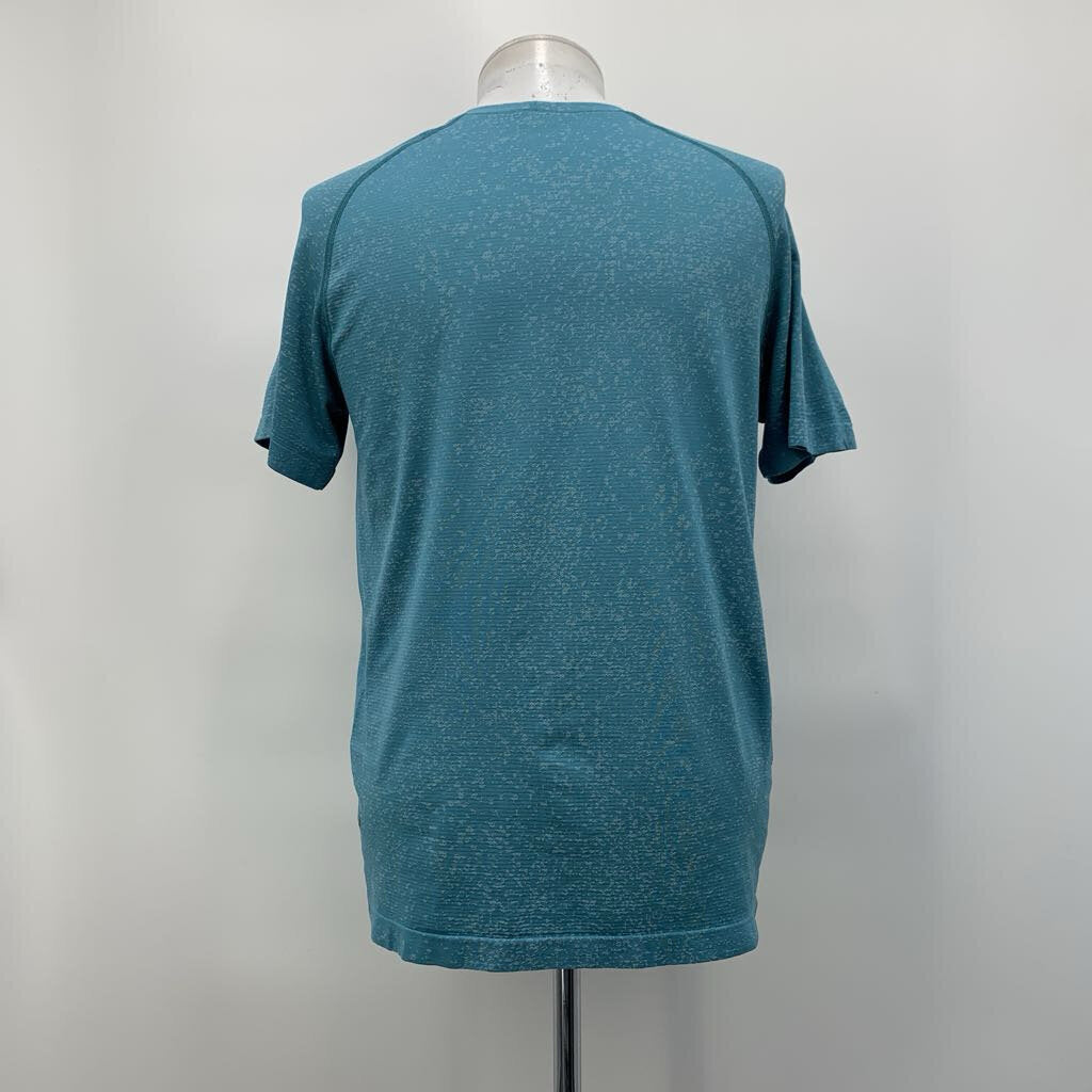 Lululemon T-Shirt