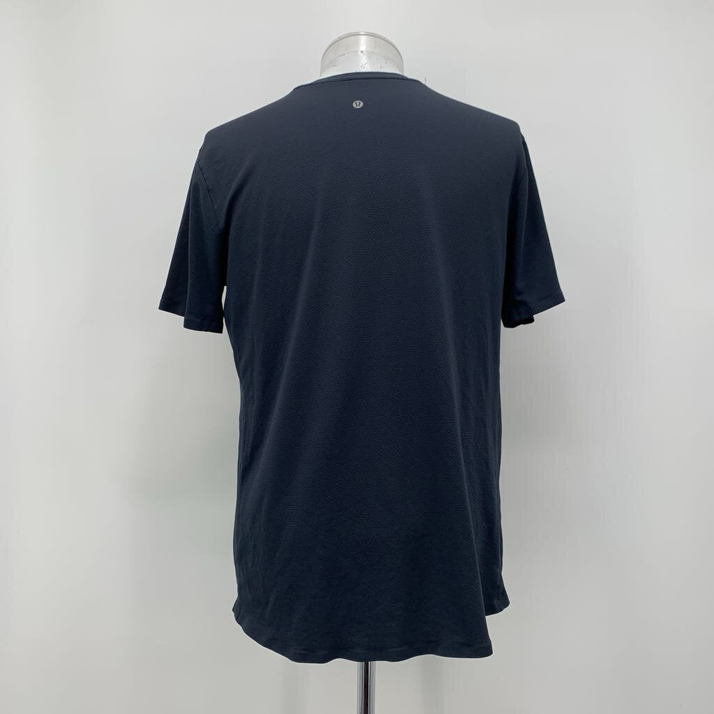 Lululemon T-Shirt