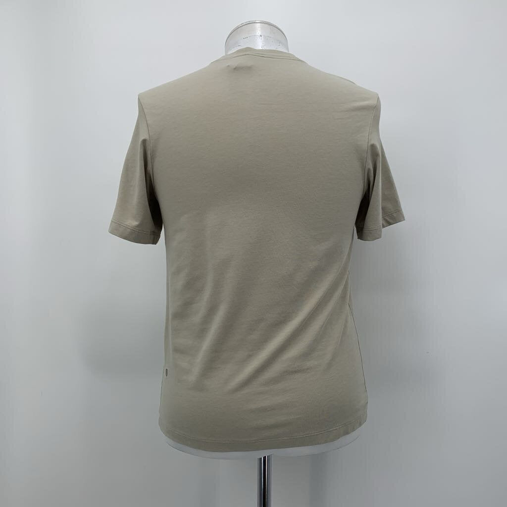 Lululemon T-Shirt