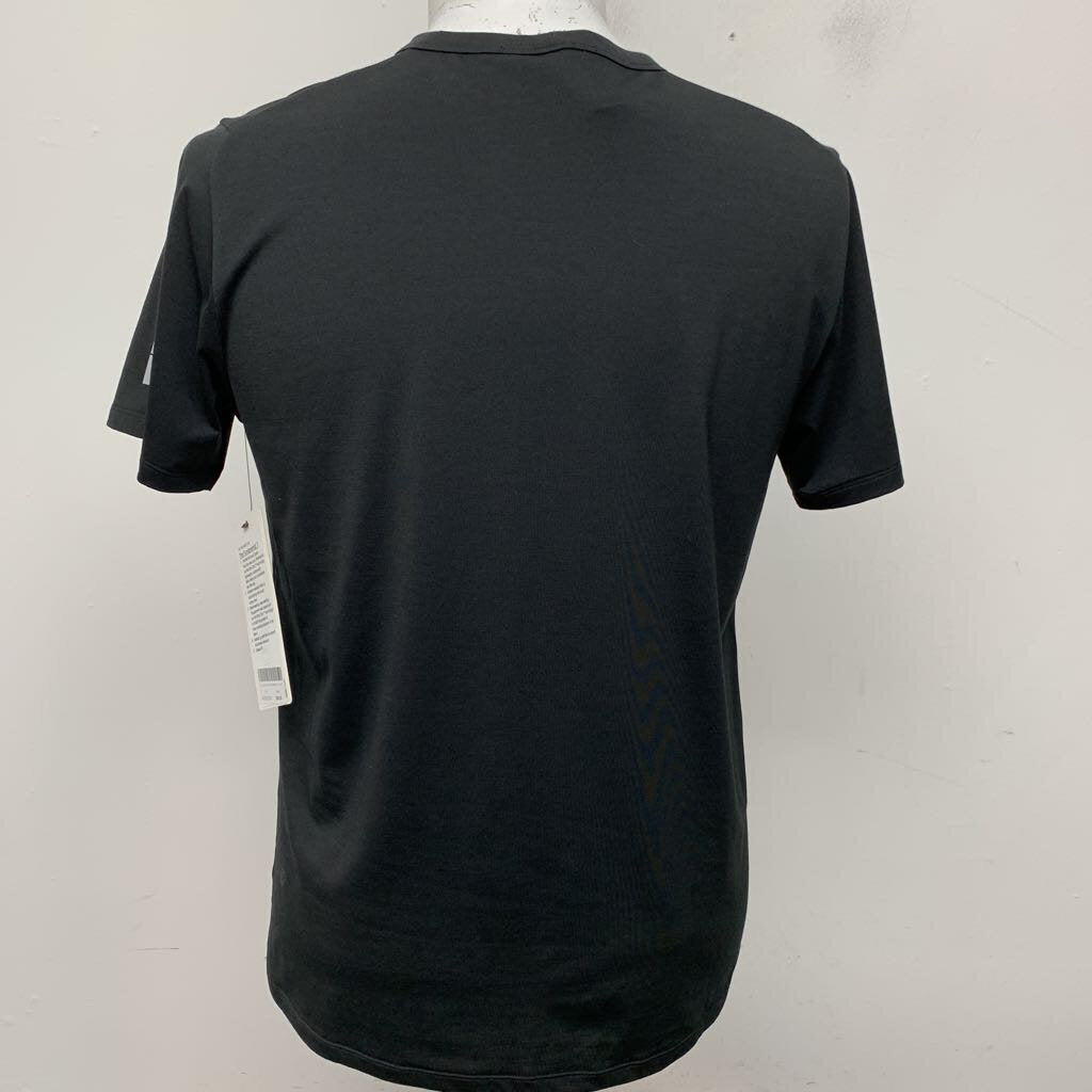 Lululemon T-Shirt