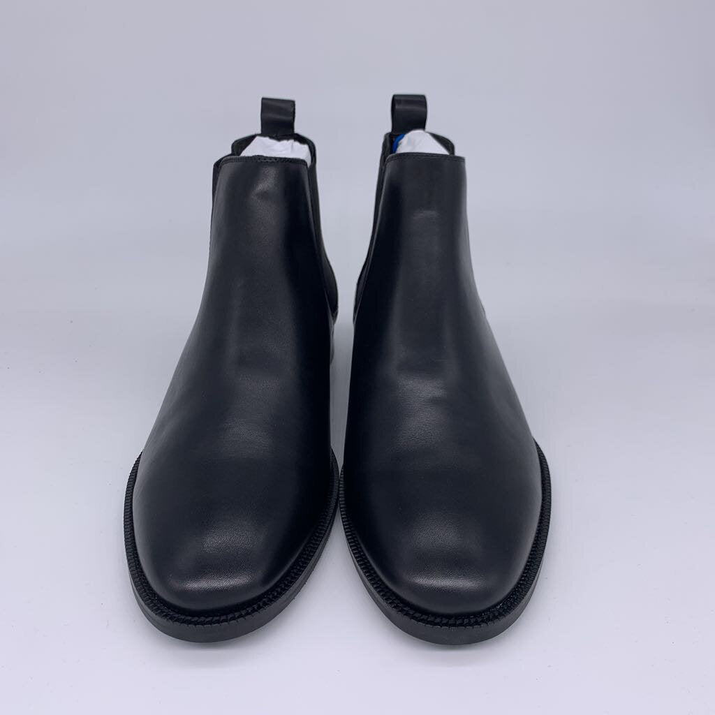 Bloomingdale's Chelsea Boots NIB