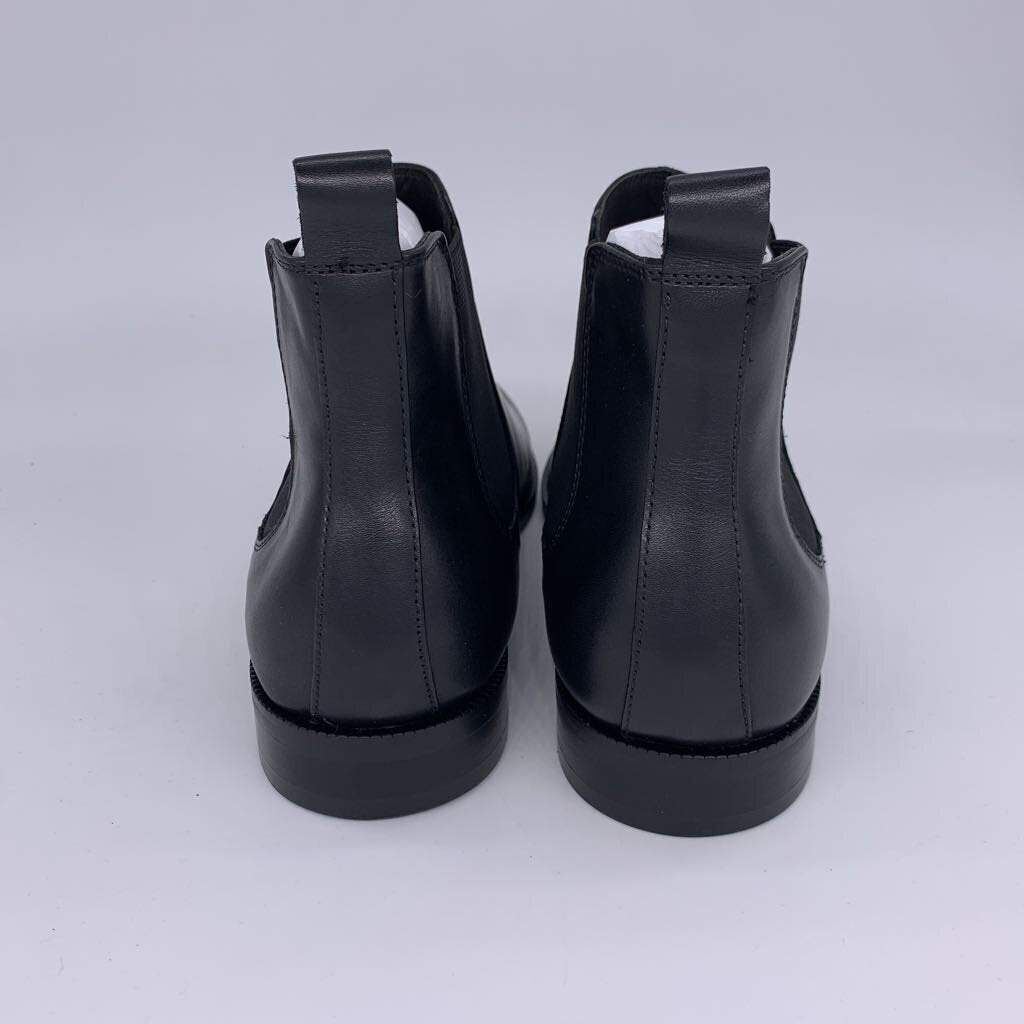 Bloomingdale's Chelsea Boots NIB