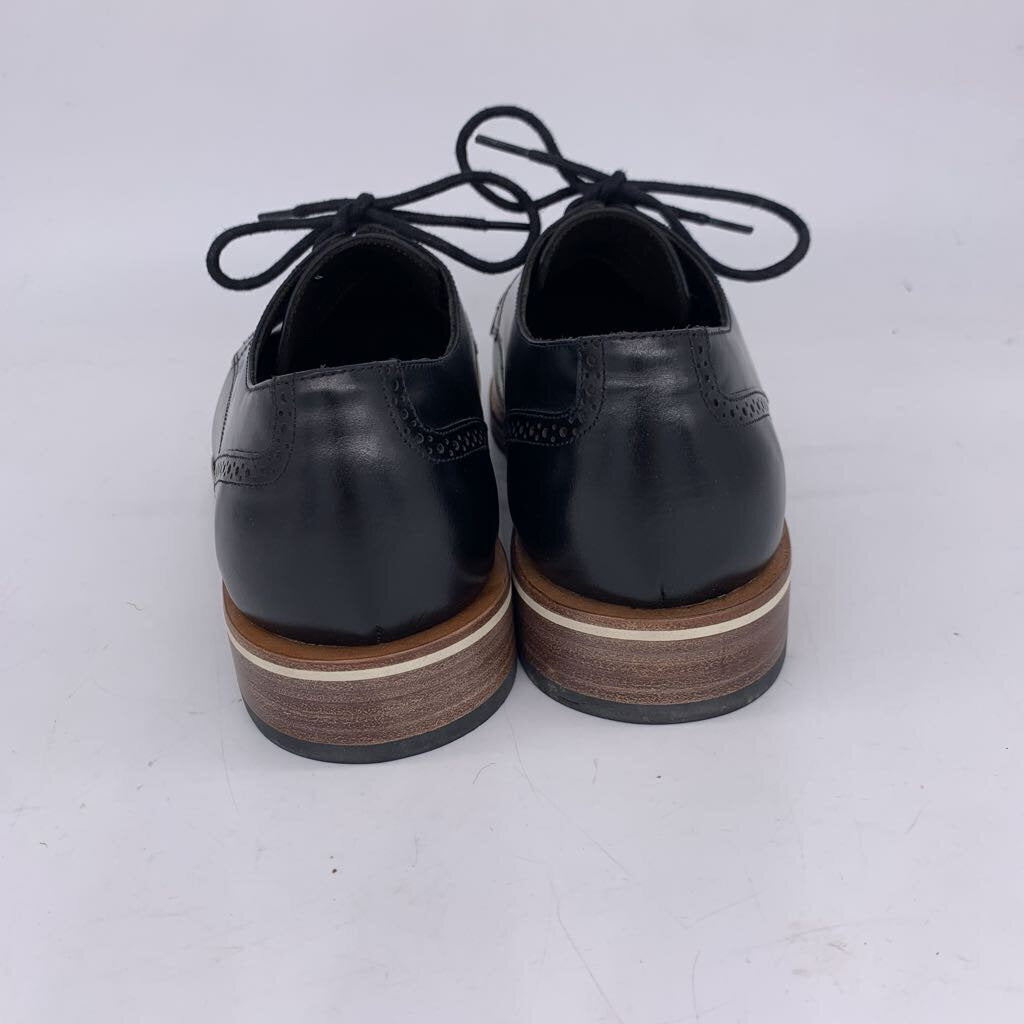 Helm Shoes