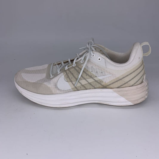 Nike Lunar Roam Sneakers