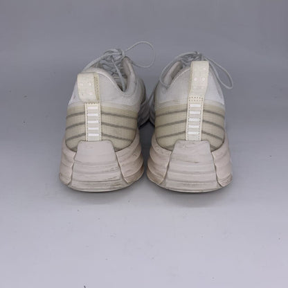Nike Lunar Roam Sneakers