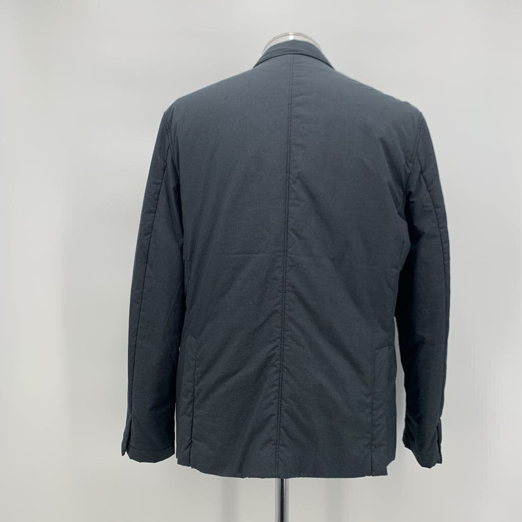 Untuckit Jacket