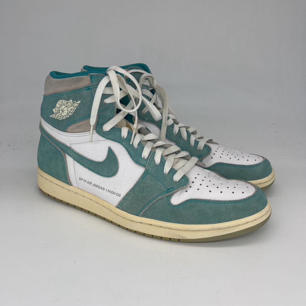 Air Jordan 1 Retro High OG Sneakers