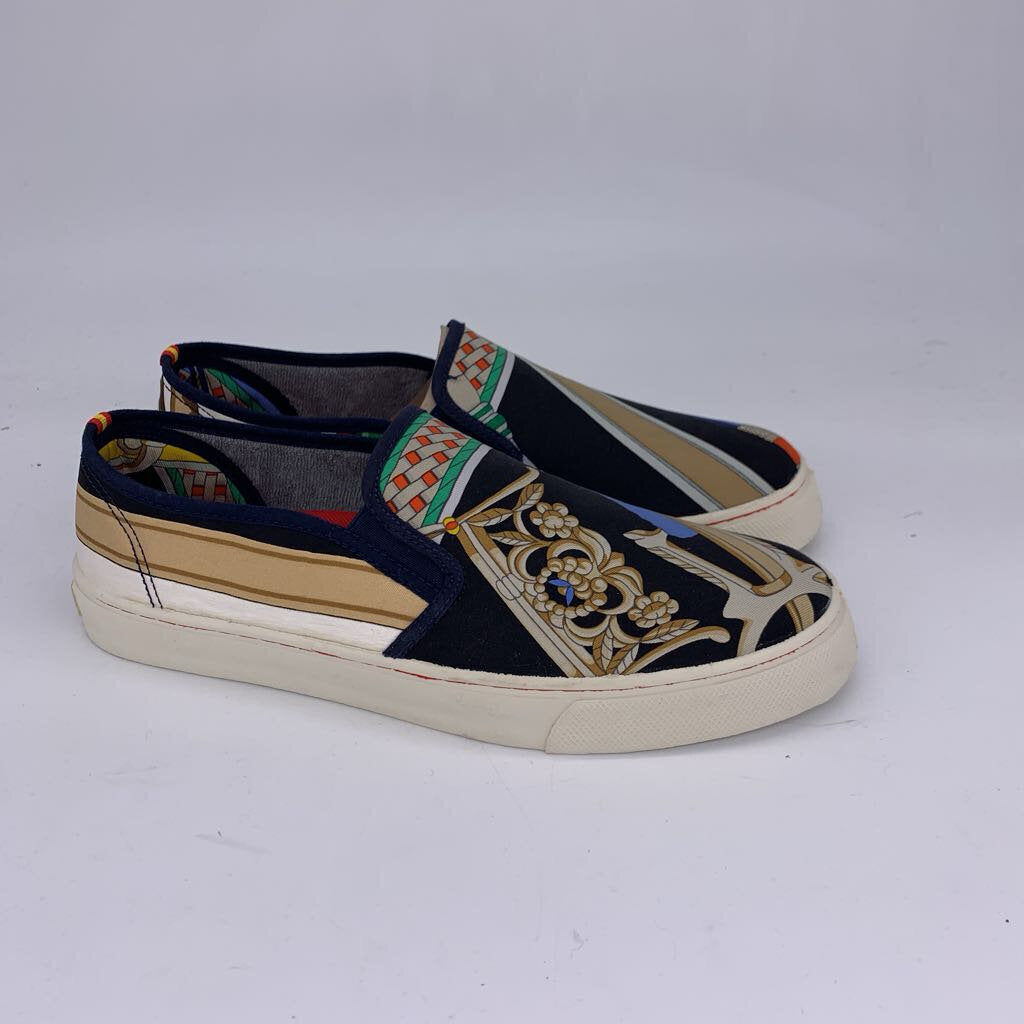 Respoke Sneakers