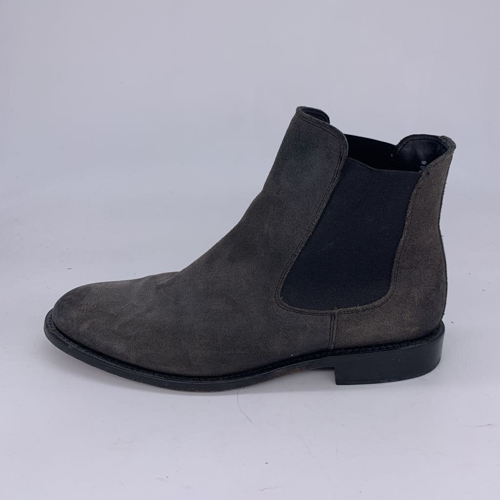 Thursday Chelsea Boots
