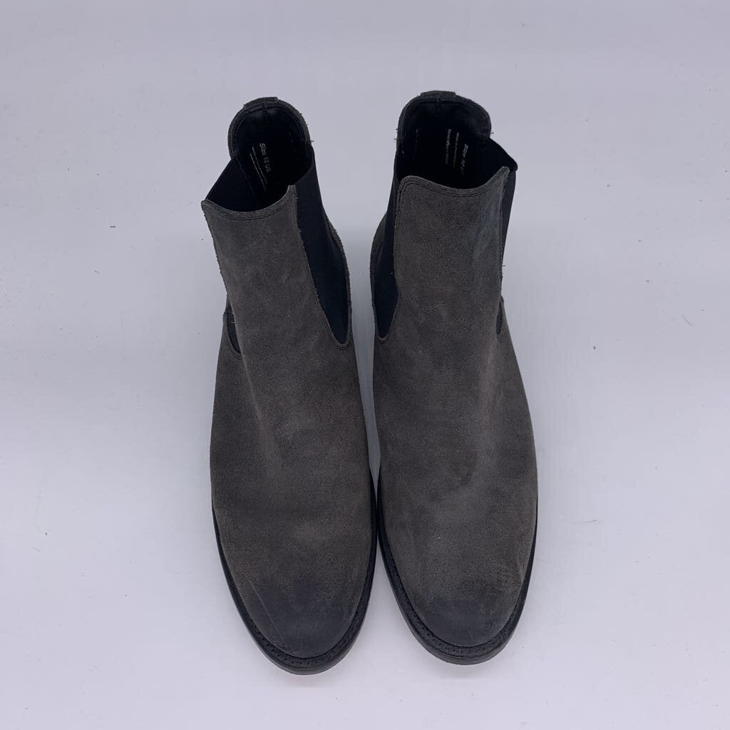 Thursday Chelsea Boots