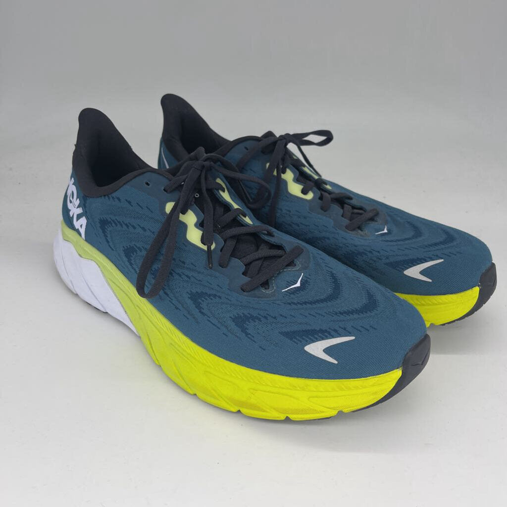 Hoka Arahi 6 Sneakers