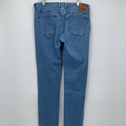 Tommy Bahama Jeans