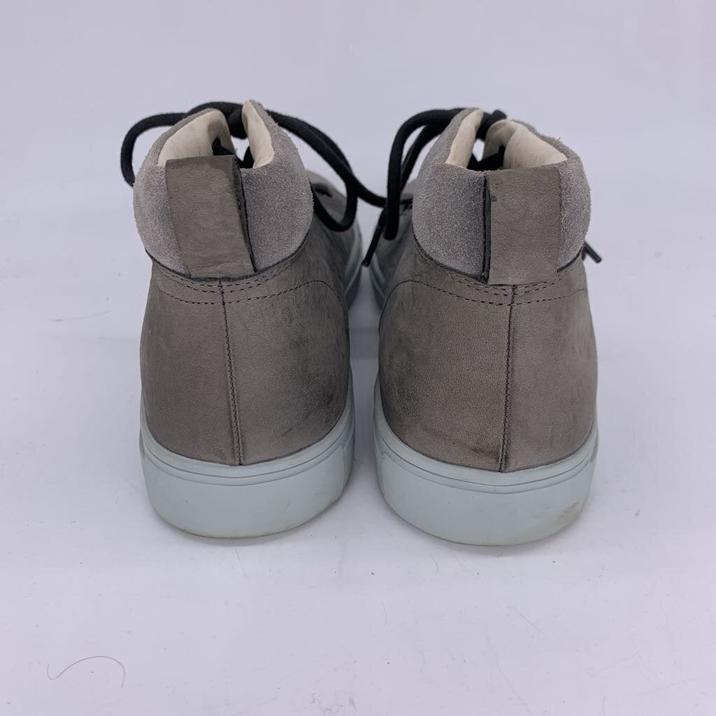 Blackstone High Top Sneakers