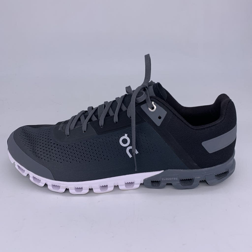 On Cloudflow Sneakers