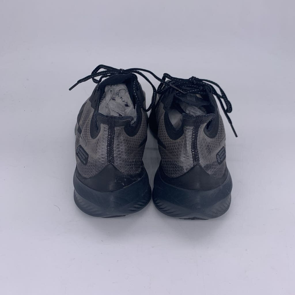 Nike Zoom Gravity Running Shoes