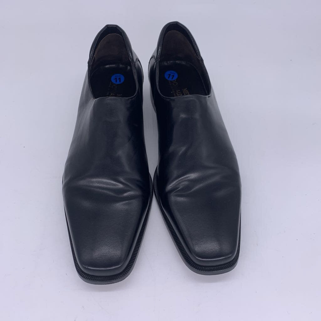 Donald Pliner Loafers