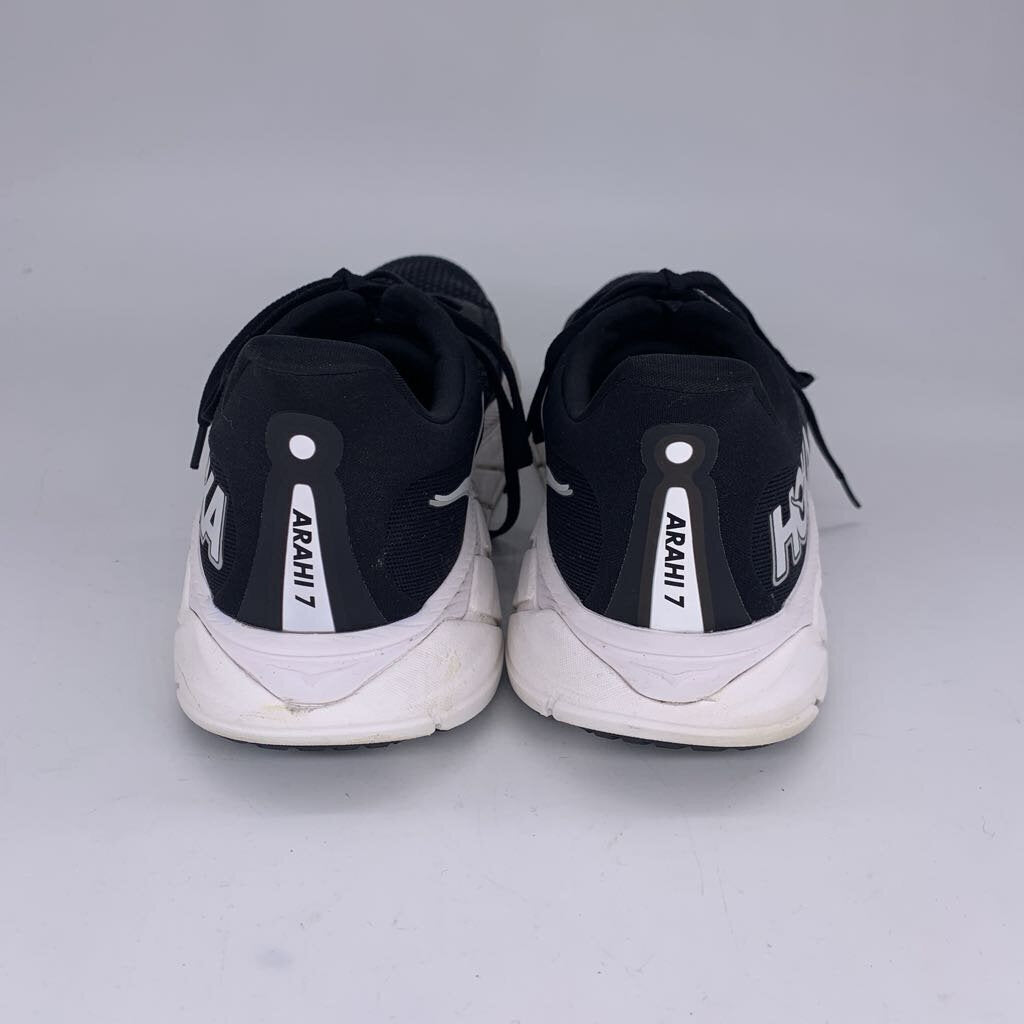 Hoka Arahi 7 Sneakers