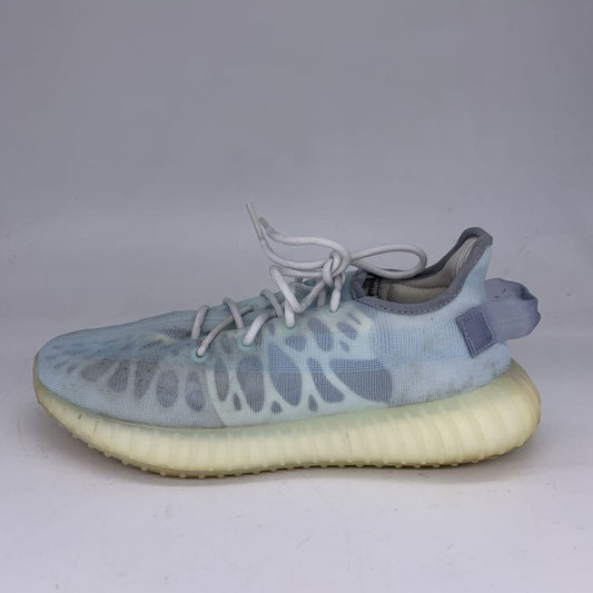 Yeezy Boost 350 V2 Sneakers