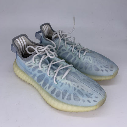 Yeezy Boost 350 V2 Sneakers