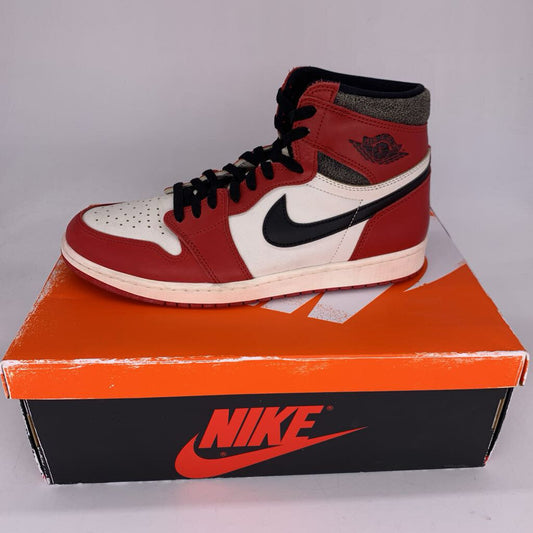 Air Jordan 1 Retro High OG 'Chicago Lost & Found' Sneakers