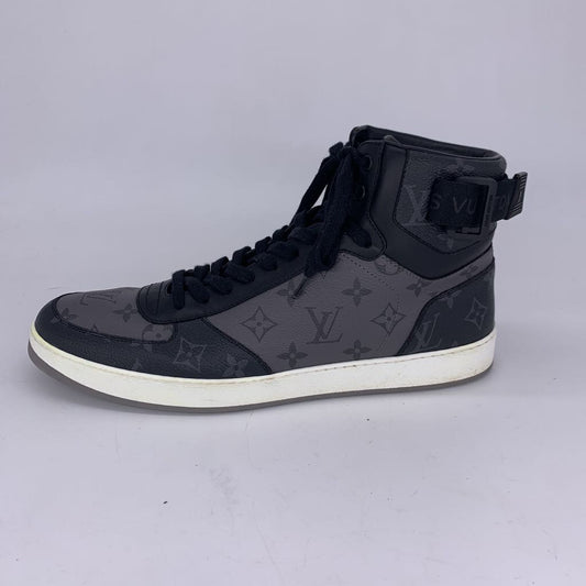 Louis Vuitton Rivoli Sneakers w/ Box