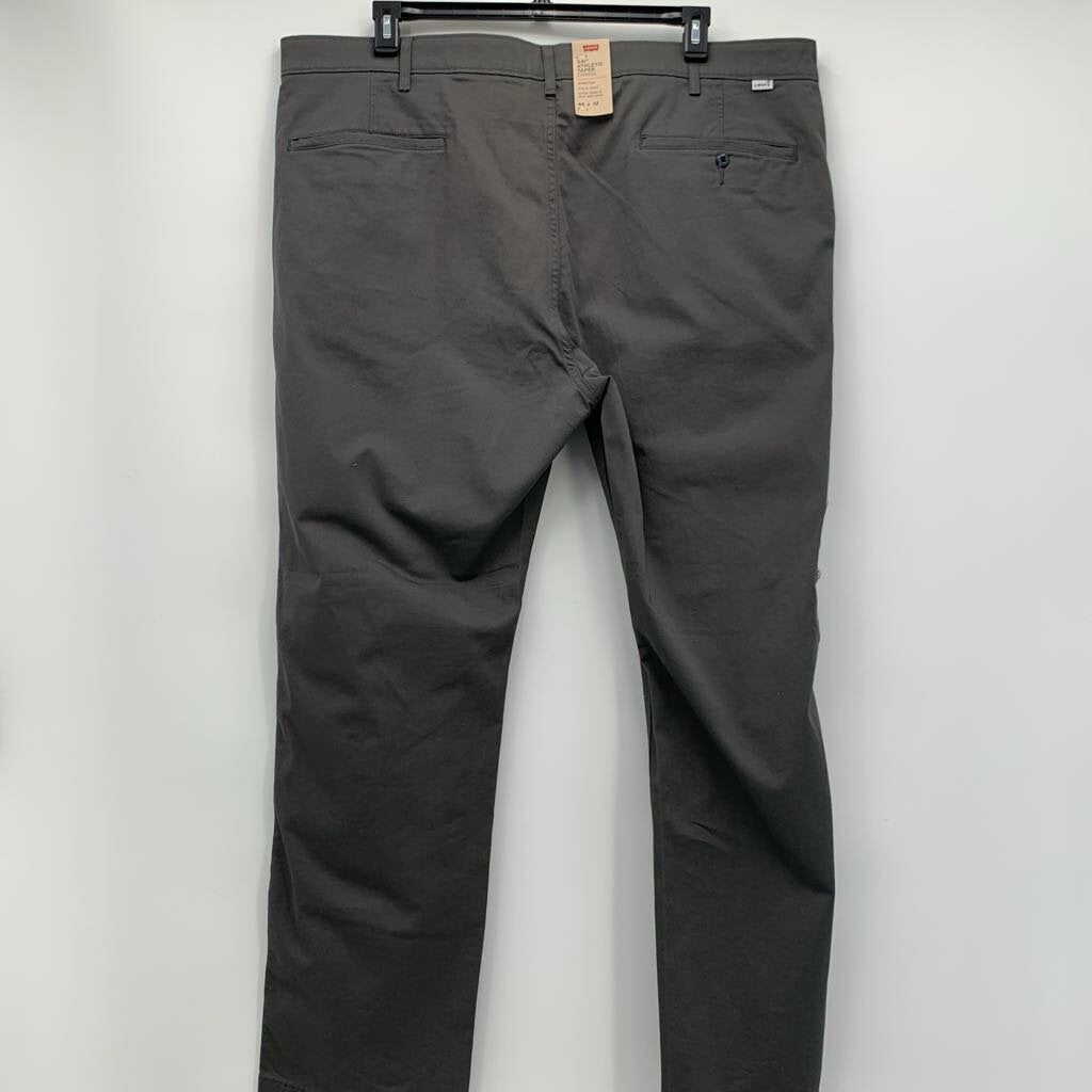 Levi's Pants NWT