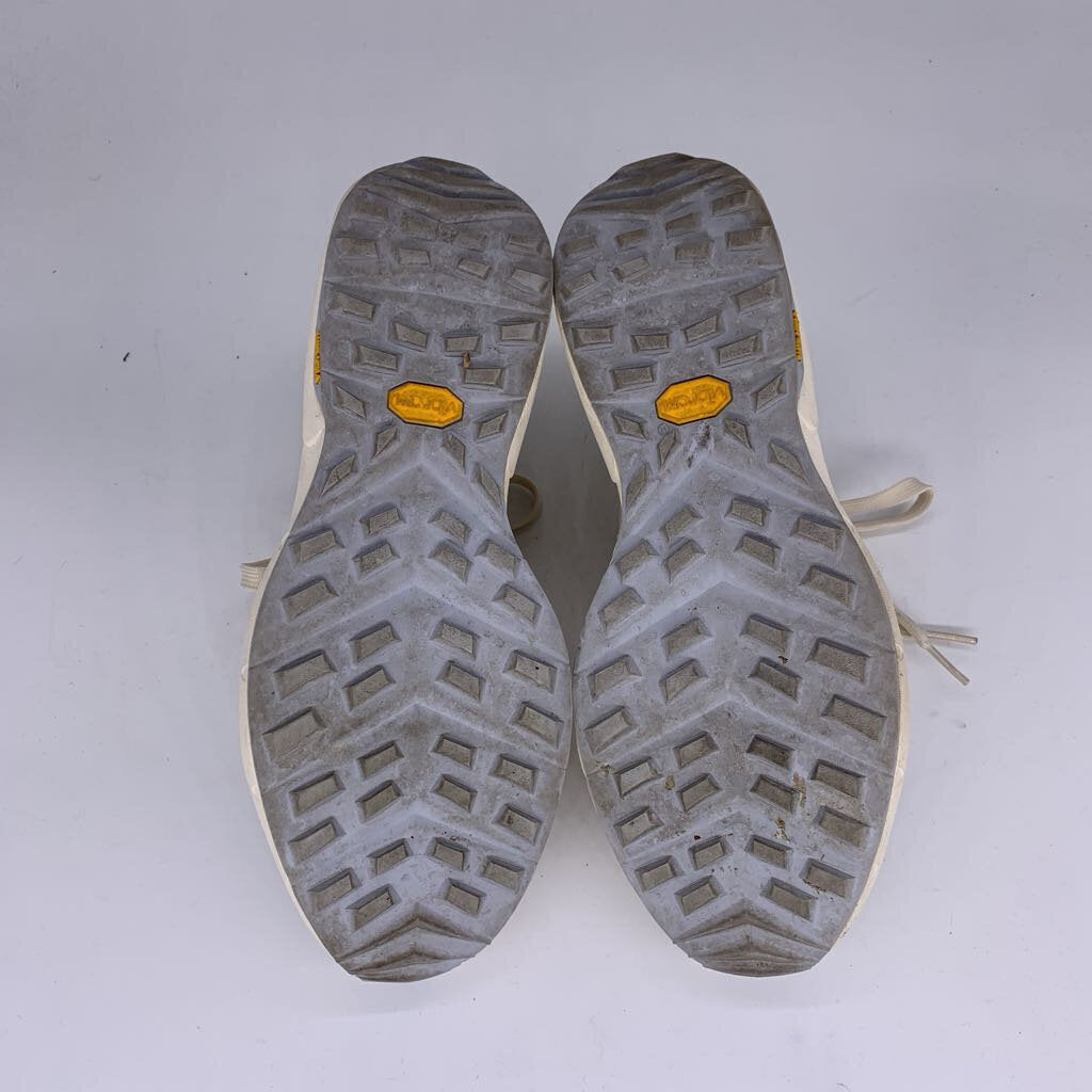 Clae Sneakers