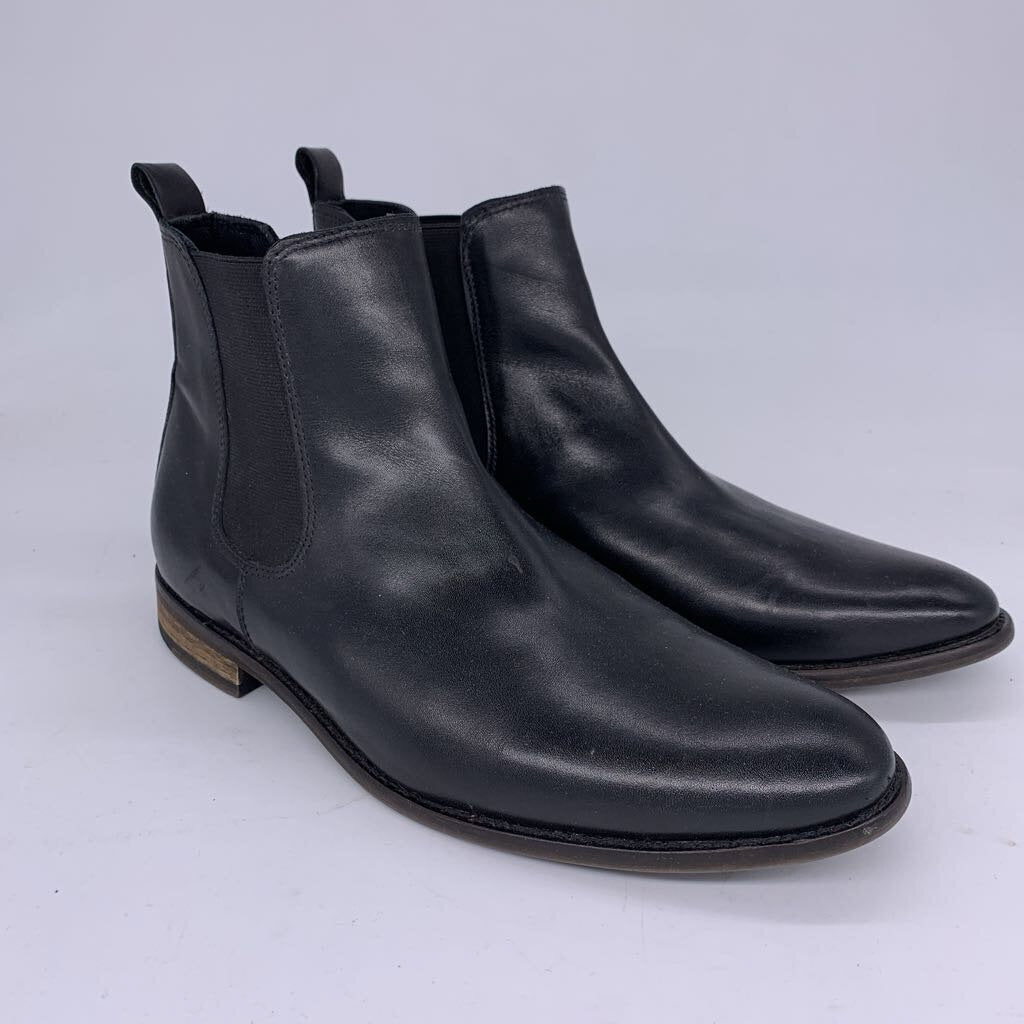 Banana Republic Chelsea Boots