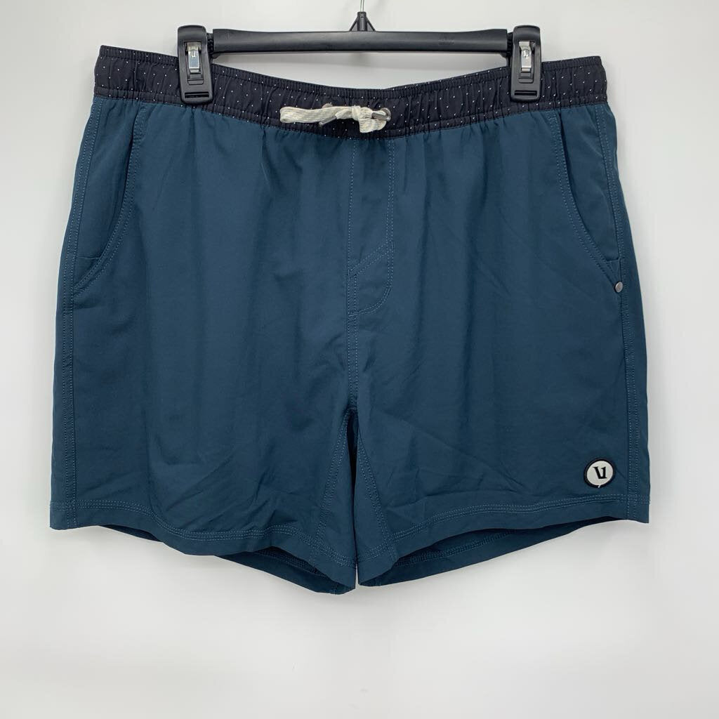 Vuori Shorts