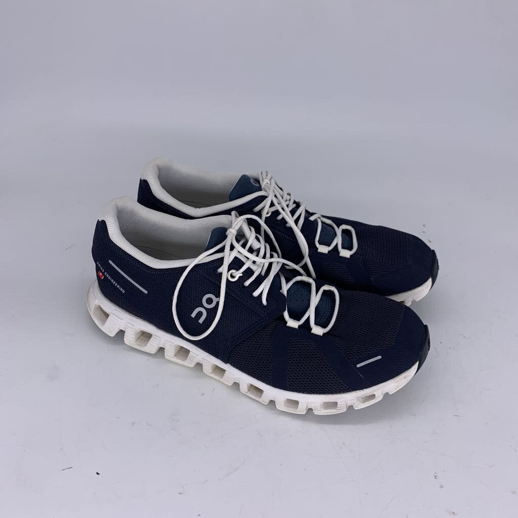 On Cloud 5 Running Sneakers