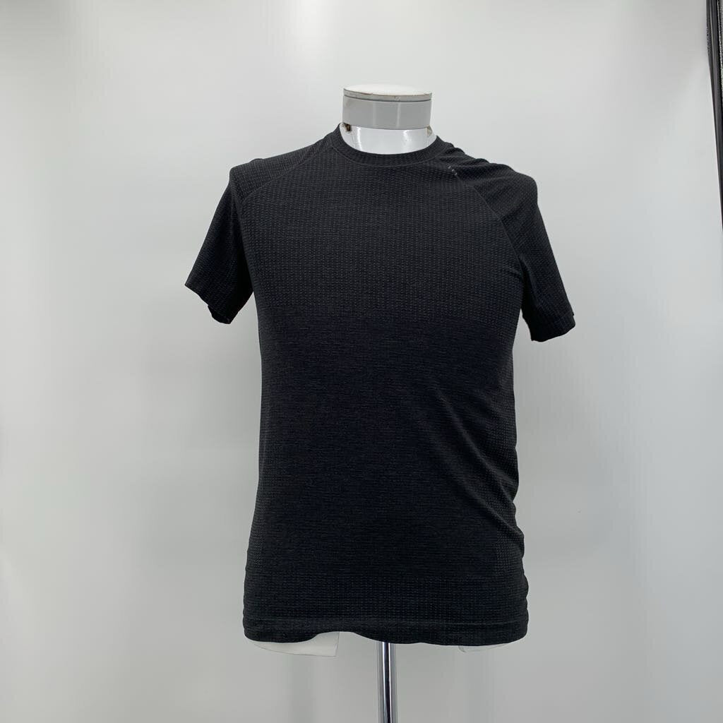 Lululemon T-Shirt