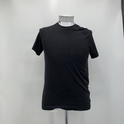Lululemon T-Shirt