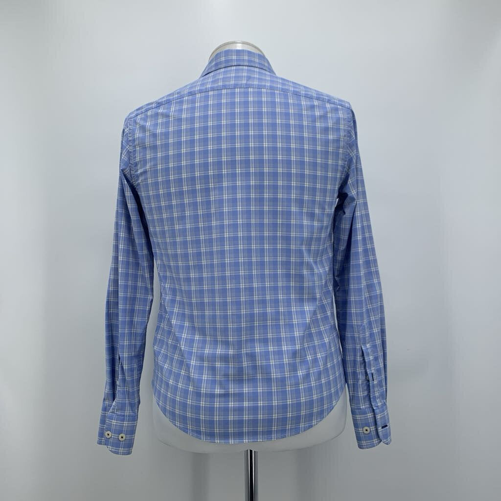 Untuckit Shirt