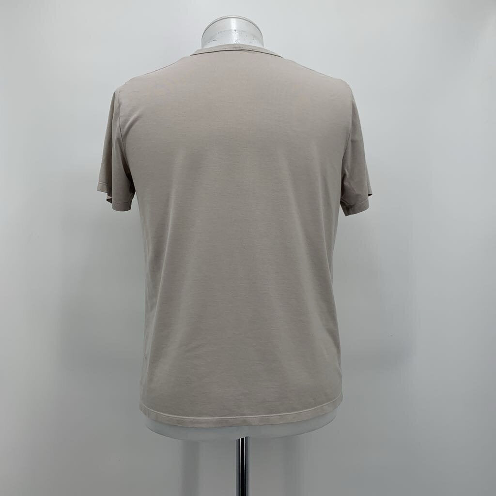 Lululemon T-Shirt