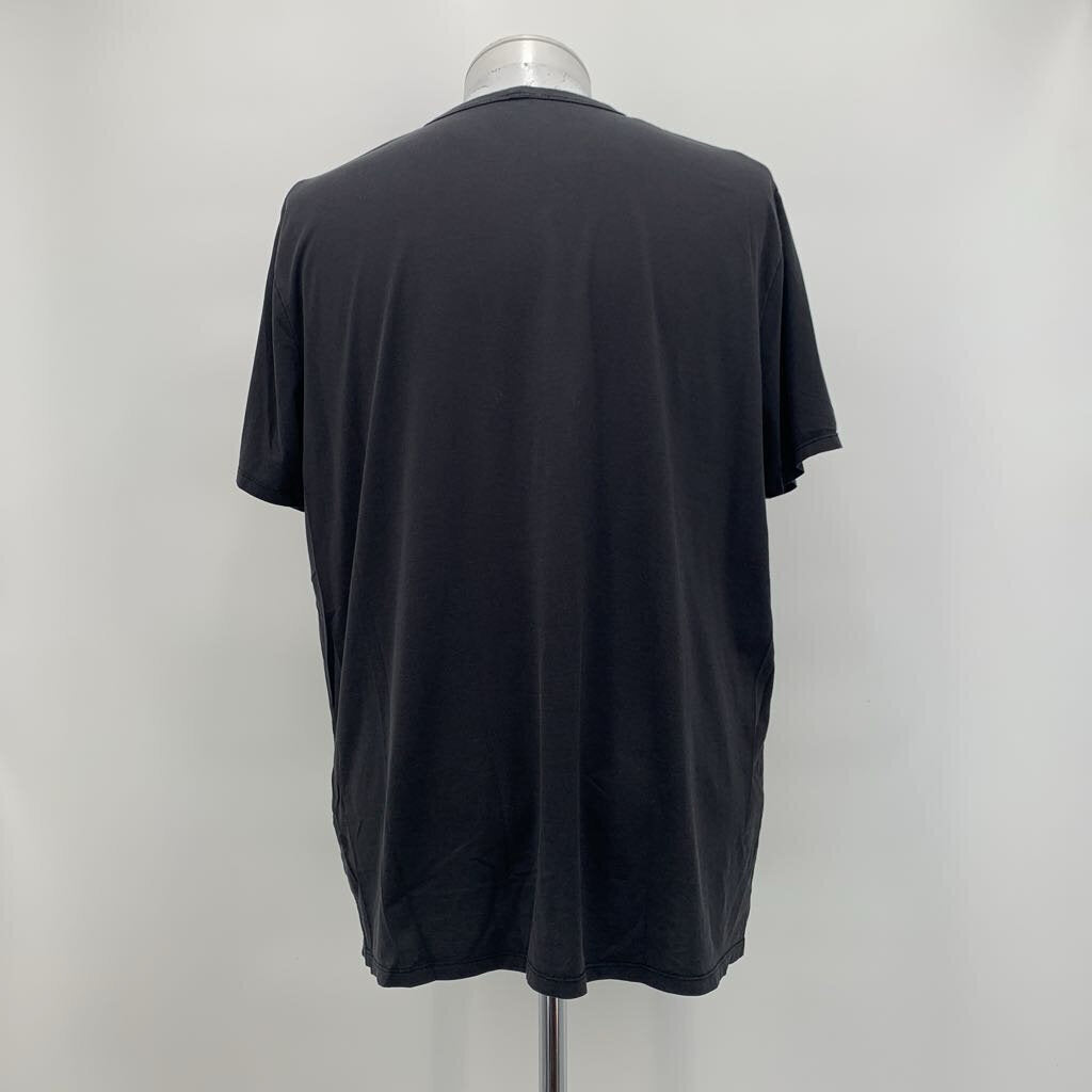 Lululemon T-Shirt